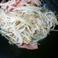 季節外れ's cooksnap of when they made 旨い！簡単！ガーリックベーコンもやし.