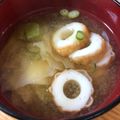 mantacarp's cooksnap of when they made ✽キャベツと竹輪のお味噌汁✽.