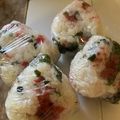 きゃろぽて's cooksnap of when they made 梅ワカメのオニギリ.