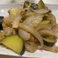 テキトーねぇさん🍳's cooksnap of when they made 豚肉とズッキーニと玉ねぎの甘酢炒め.