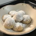 すえごん's cooksnap of when they made レンジ1分半♥スノーボールきな粉クッキー.