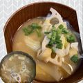 yu🐓's cooksnap of when they made 蓮根キャベツ揚げのお味噌汁.