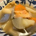 きゃんヴぇる's cooksnap of when they made 楽ちん♪鮭の具だくさん味噌汁【石狩汁】.