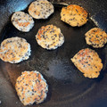 さやっ's cooksnap of when they made 簡単❢ゴマのれんこん餅.
