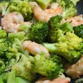 あゆたっくん's cooksnap of when they made 味付け塩麹だけ！海老とブロッコリー炒め★.