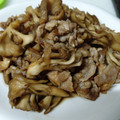 Pleasure19's cooksnap of when they made 豚肉と舞茸の甘辛照り炒め.