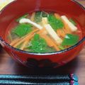ひっこ's cooksnap of when they made 栄養満点☆油揚げ人参・ほうれん草の味噌汁.
