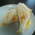 ＊りょうたんママ＊'s cooksnap of when they made 秘伝スイチリマヨのふわふわ卵ホットサンド.