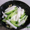 komomoもも's cooksnap of when they made 長いもとキュウリの昆布茶あえ.