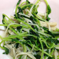 カントリーマダム's cooksnap of when they made 豆苗とえのきのさっぱり炒め.