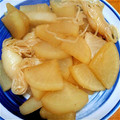 ﾏｯﾀﾘﾛ's cooksnap of when they made 結び白滝と大根の煮物.