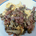 コモペット's cooksnap of when they made まいたけとﾍﾞｰｺﾝのふわふわ卵炒め☆彡.