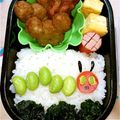 mat1128's cooksnap of when they made 超簡単！はらぺこあおむしキャラ弁。.