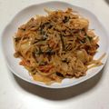 マキノスケ's cooksnap of when they made 簡単にらともやしのキムチ炒め.