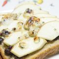 妙香ママ's cooksnap of when they made ブルーチーズ＆りんごのあんトースト.