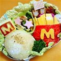 朋愛t's cooksnap of when they made マックnaおにぎり＊ハンバーガーキャラ弁.