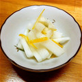 jtaburetto's cooksnap of when they made 大根と柚子の酢漬け☆.