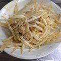 太郎と花子と私's cooksnap of when they made 豚肉ともやしのコチュマヨ炒め.