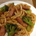 YUKIKI☆'s cooksnap of when they made ソーセージとブロッコリーの焼きうどん.