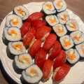 Yokchina's cooksnap of when they made ☆ 簡単 母の味 ツナ 巻き 寿司 ☆.
