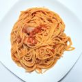 pucyipan's cooksnap of when they made ウインナーとベーコンのトマトソースパスタ.