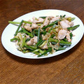 きんさんぎんさん's cooksnap of when they made 鶏とニンニクの芽の炒め物.