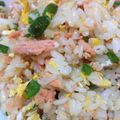 sapyo's cooksnap of when they made ヘルシー！鮭フレークとピーマンの炒飯風！.