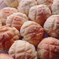 4kidsママさん's cooksnap of when they made 外はカリ♪中はフワッフワメロンパン.