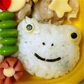 峻くんママ's cooksnap of when they made カエルさんおにぎり.