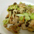 やま22's cooksnap of when they made 鶏肉としめじのマヨチー炒め.
