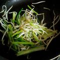みぃちゃまパ's cooksnap of when they made エスニック風❤ かぶの葉のナンプラー炒め.