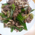 スリーエクボ's cooksnap of when they made 牛肉、ネギ、マイタケの黒こしょう炒め.