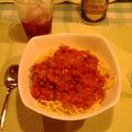 ケスウィックホール's cooksnap of when they made 獲れたてミニトマト♪で濃厚ミートソース.