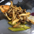 ○●ちょこ●○'s cooksnap of when they made 鮭のムニエル　きのこたっぷりソース.