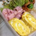 こうへい1206's cooksnap of when they made お弁当に隙間にくるくるハムとチーズのお花.