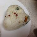 もうらん's cooksnap of when they made パセリと胡桃とＰペッパーの粉チにぎり。.