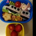ゆみぼ39's cooksnap of when they made キャラ弁☆おにぎり4・新幹線？！風.