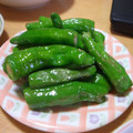 ゆうジュニア's cooksnap of when they made 簡単☆ピーマン丸ごと焼いて☆塩ごま油.