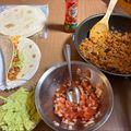 ゆう・しんママ's cooksnap of when they made 手作りトルティーヤ☆簡単タコス.