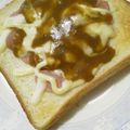 ayafuyu's cooksnap of when they made ちょい食べカレーチーズウインナートースト.