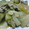 tommy1843's cooksnap of when they made 豚肉と冬瓜の和風炒め煮.