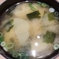 どらど～ら's cooksnap of when they made じゃがいもとわかめの味噌汁でほっこりと♬.