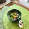 キンプリ's cooksnap of when they made 簡単♡ほうれん草とウインナーの味噌汁.