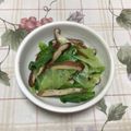 レオミウ's cooksnap of when they made パッと完成！レタスと椎茸の炒め物♡.
