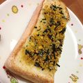 Mikarin♡'s cooksnap of when they made 手抜きだけどおいし～♪ふりかけトースト.