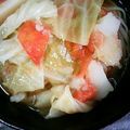 季節外れ's cooksnap of when they made キャベツとトマト入りコンソメ煮込みうどん.