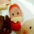 lalasnoopy's cooksnap of when they made 簡単！ウィンナーの飾り切りサンタクロース.