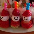 chide's cooksnap of when they made スイーツをXmas風に♪イチゴサンタさん.