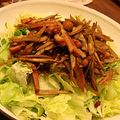 さっちゆっち's cooksnap of when they made ごぼうとカリカリベーコンのおつまみサラダ.