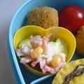 りんタムのママ's cooksnap of when they made キャラ弁おかず☆カニカマのお花☆.